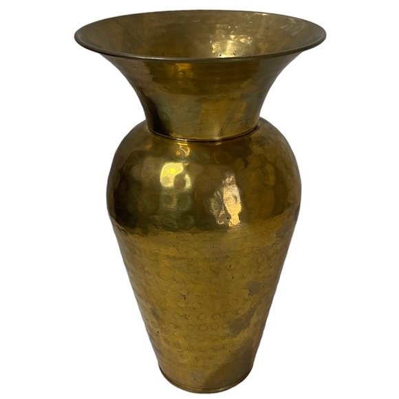 Vintage Brass Vase Hammered Metal MCM Art Boho Cottagecore Mid Century Farmhouse - Picture 5 of 13
